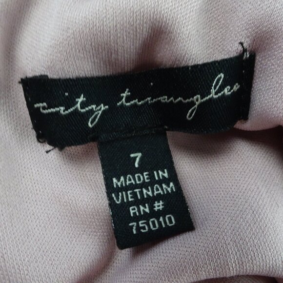 City Triangles Juniors Lace Dress Size 7 - Picture 7 of 10